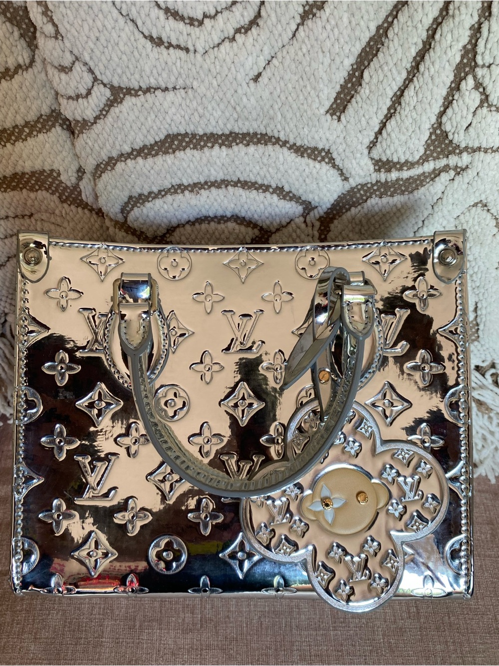 SHOULDER BAG - Picture 2 of 13